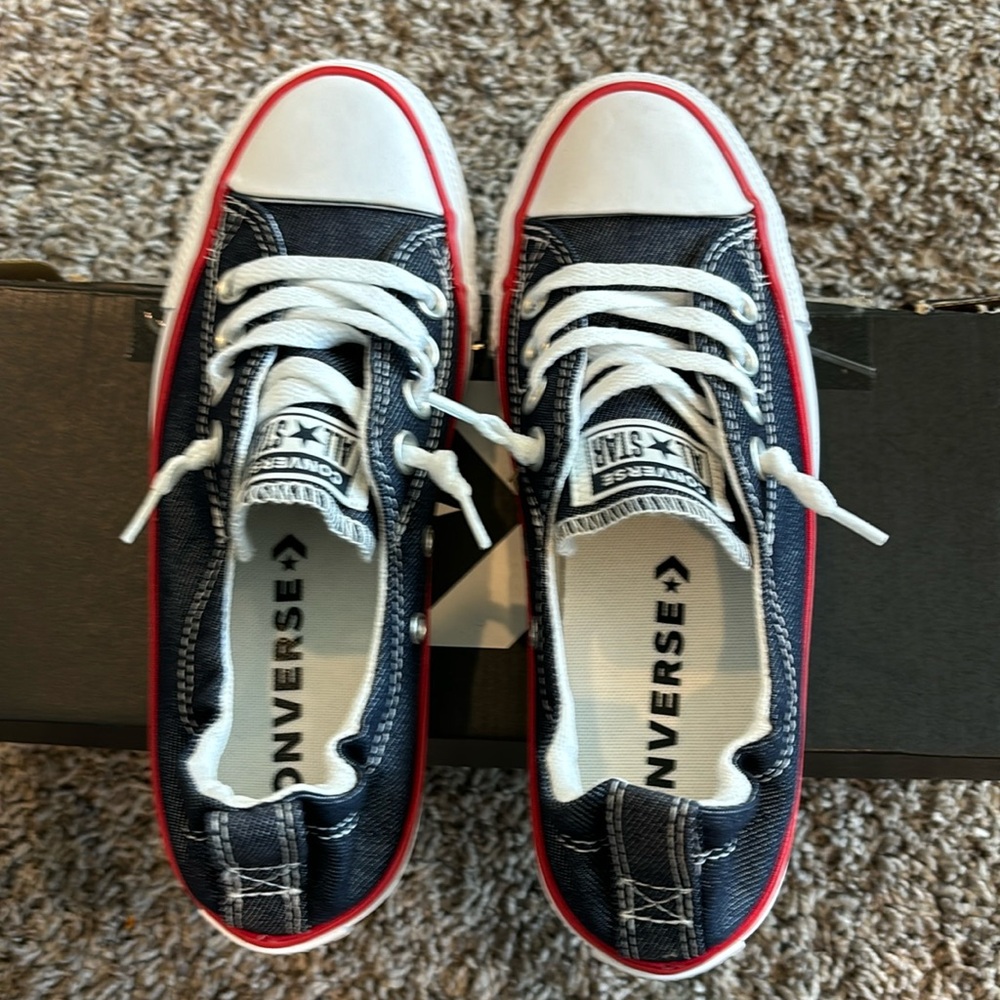 Converse slip on’s